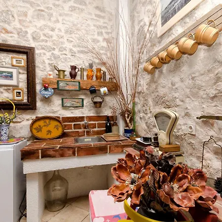 Vintage Dalmatia Apartment *